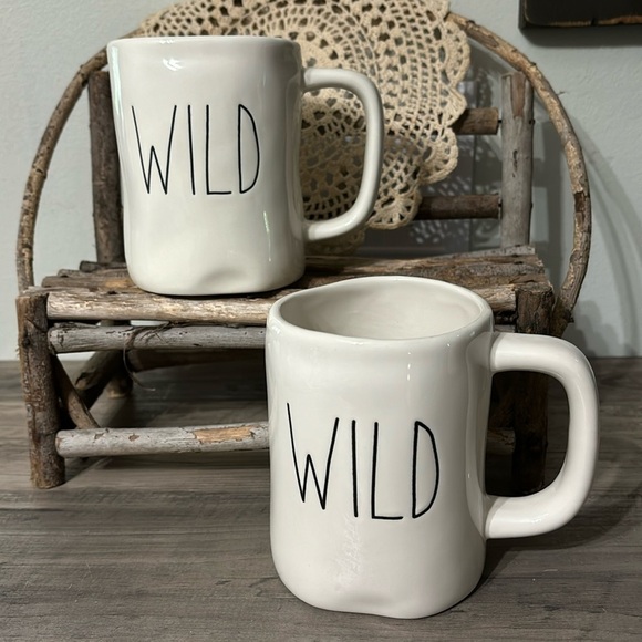EUC (1 ONE) RAE DUNN WILD CERAMIC MUG - Picture 1 of 7